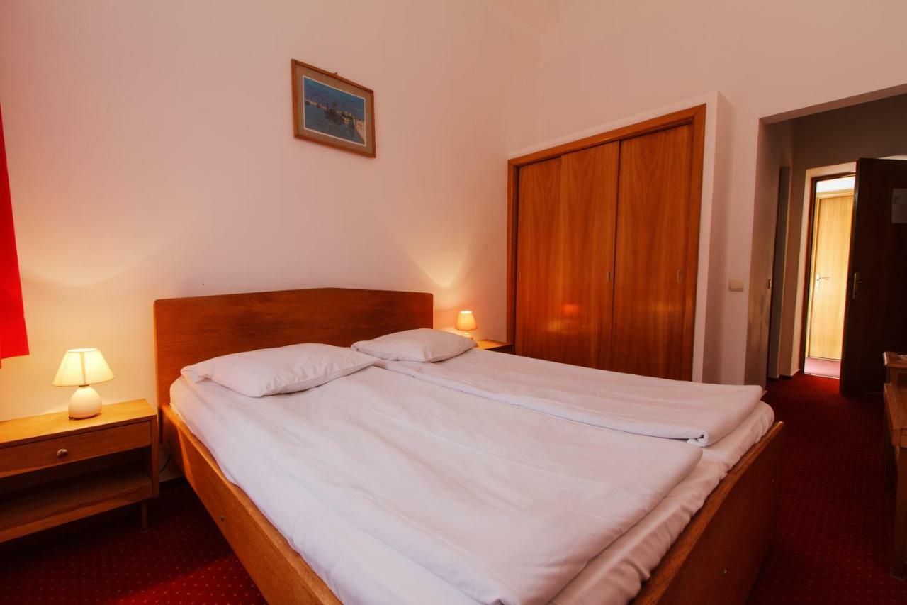 קצ'ולטה Hotel Teilor מראה חיצוני תמונה